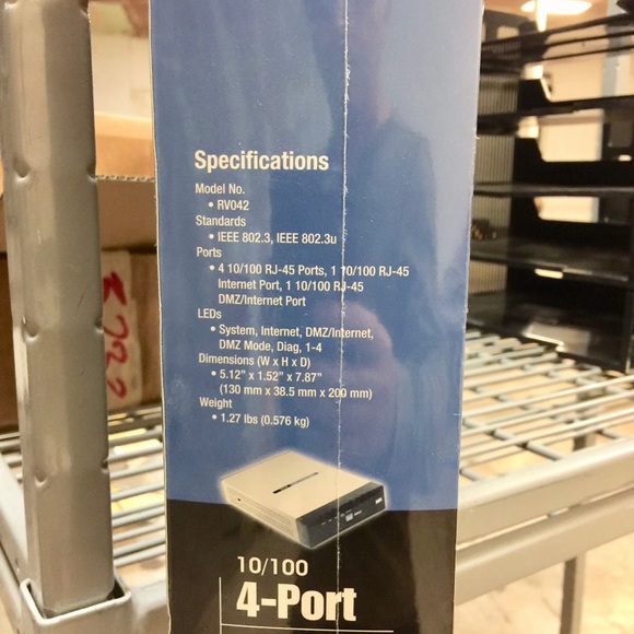 Linksys Cisco 4 port Router- BRAND NEW - Picture 2 of 2